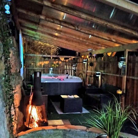 Le Love Chalet Des Alpes Guillestre Exterior foto
