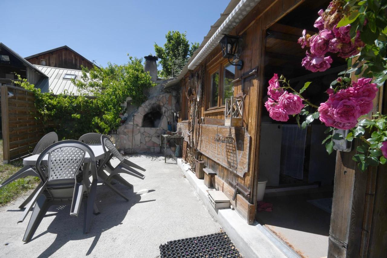 Le Love Chalet Des Alpes Guillestre Exterior foto